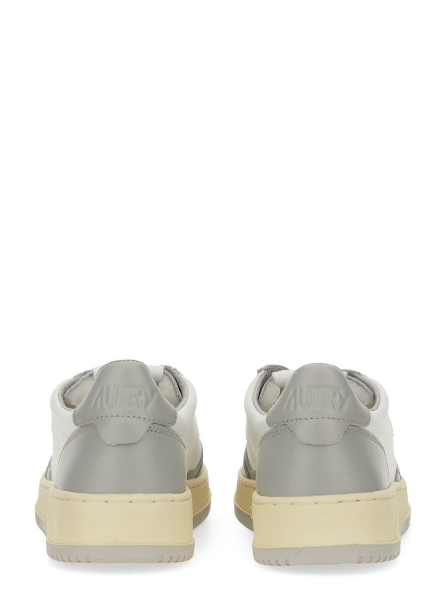 Autry "Medalist Low" Sneaker