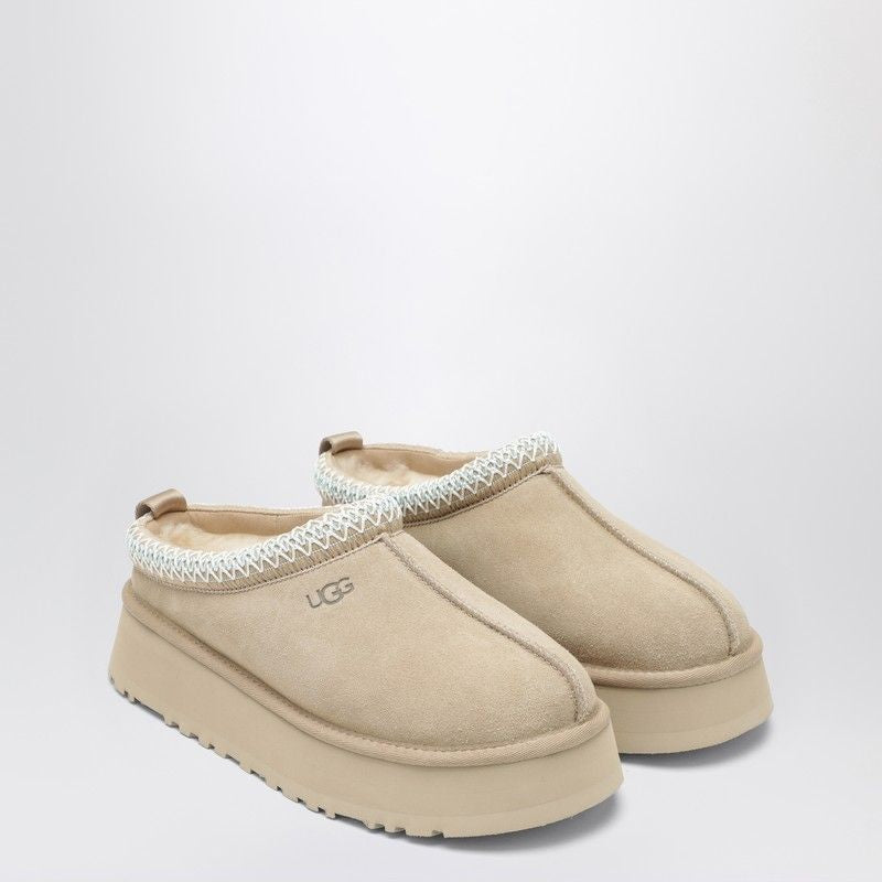 Ugg Tazz Ii Clogs In Sand/White