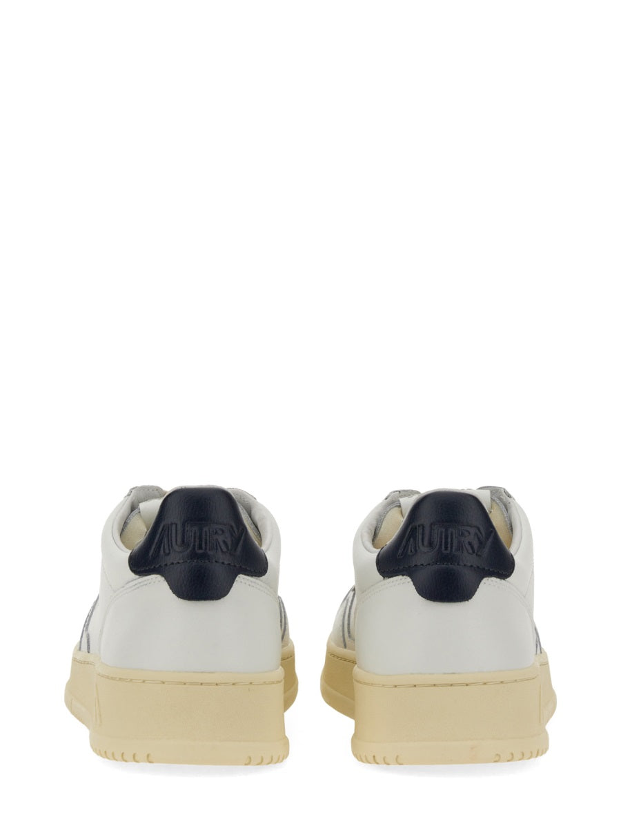 Autry "Medalist Low" Sneaker