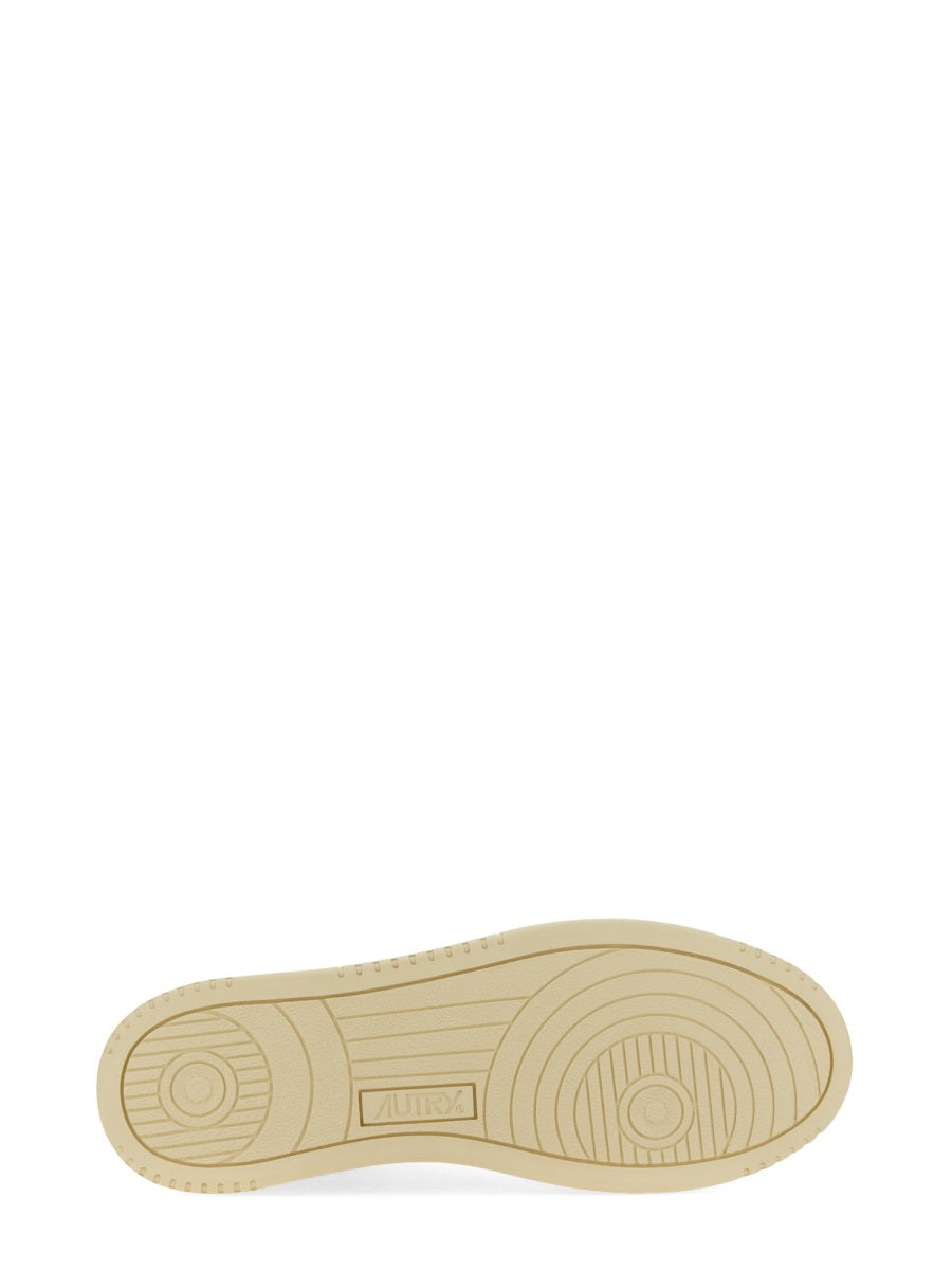 Autry "Medalist Low" Sneaker