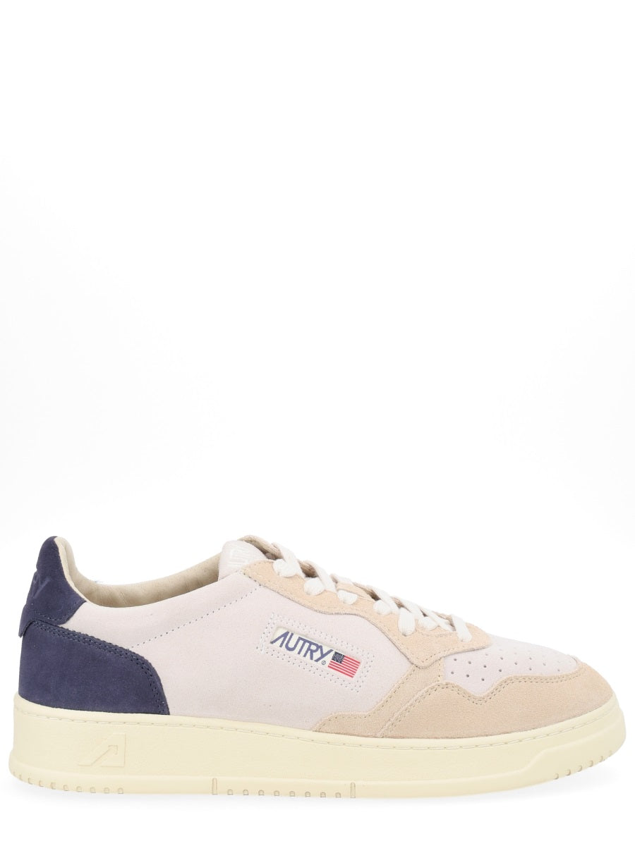 Autry "Medalist Low" Sneaker