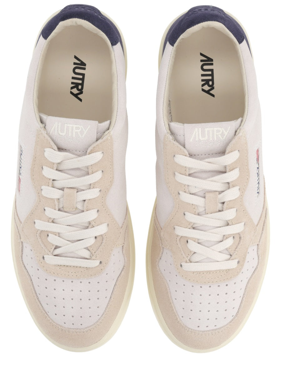Autry "Medalist Low" Sneaker
