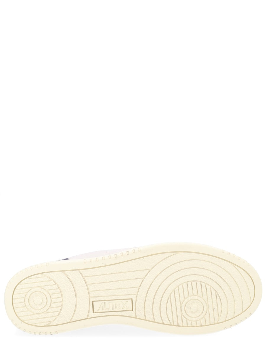 Autry "Medalist Low" Sneaker