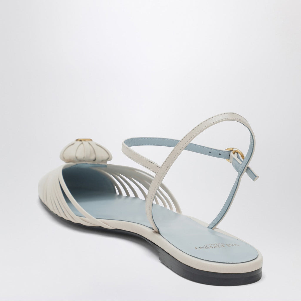 Valentino Garavani Coeur Royal Sandals In Ivory