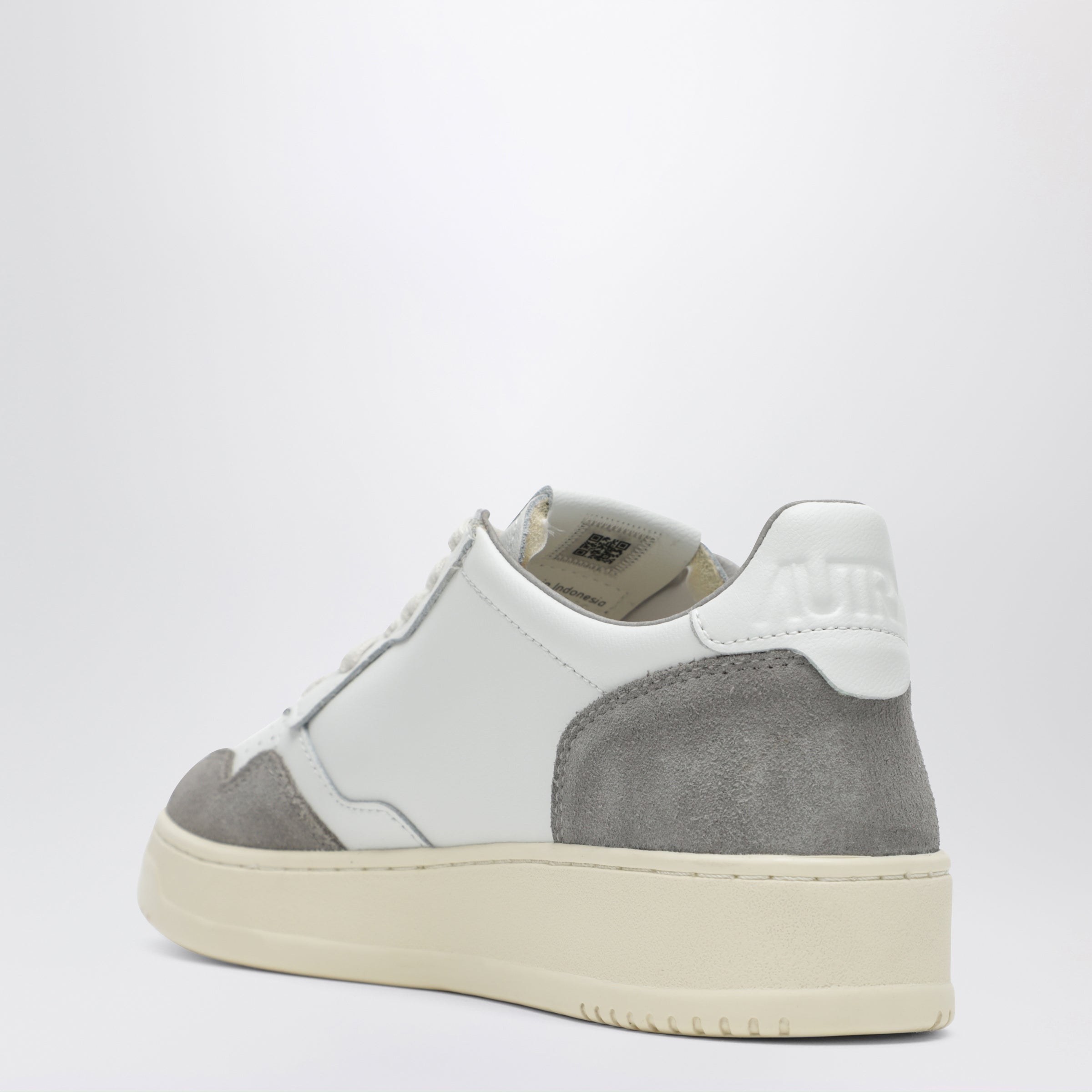 Autry Medalist Low Sneakers In White Leather And Grey Suede
