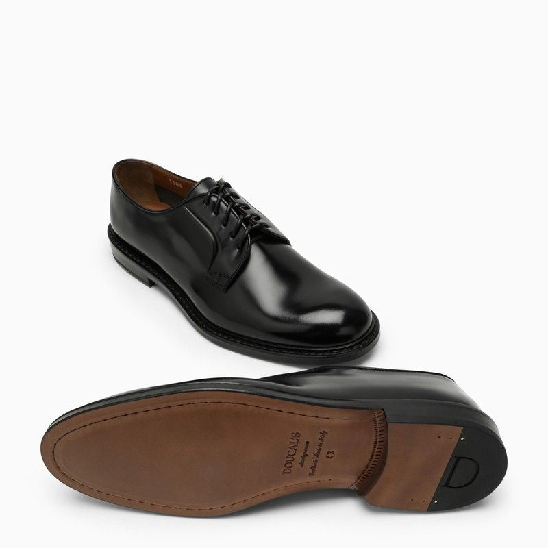 Doucal's Low Black Leather Laceup