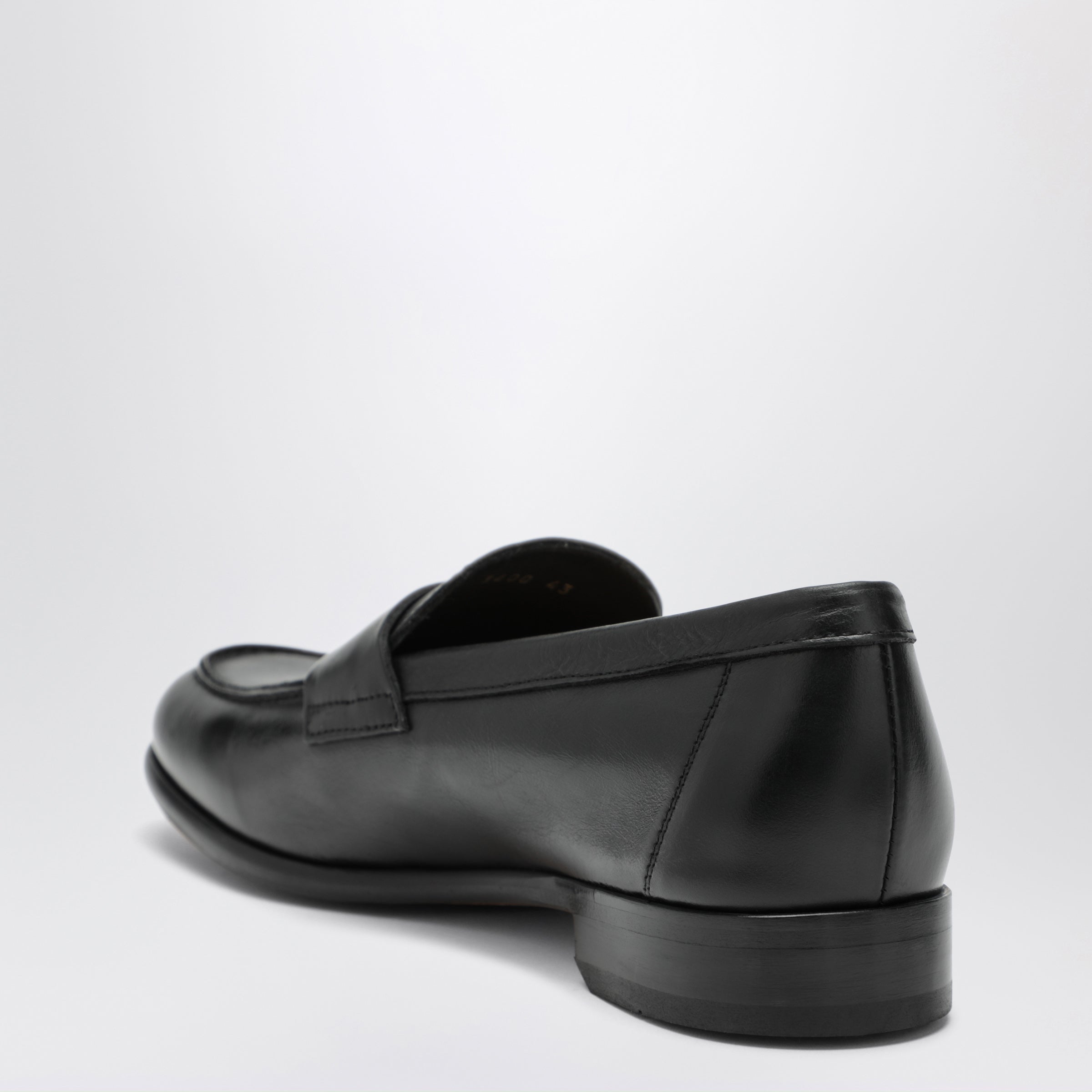 Doucal's Black Penny Loafer In Leather