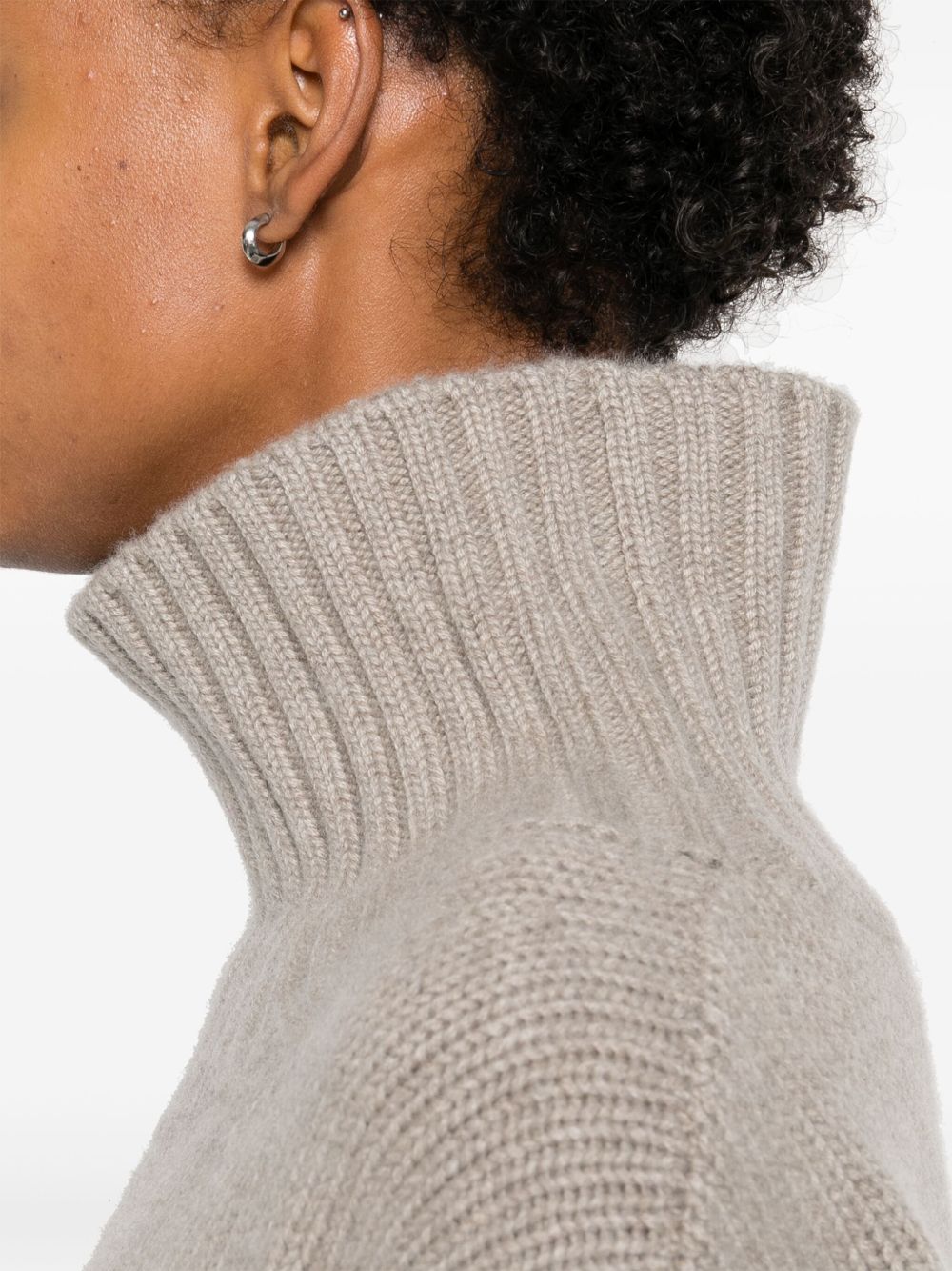 Soft Goat Cashmere Turtle-Neck Sweater