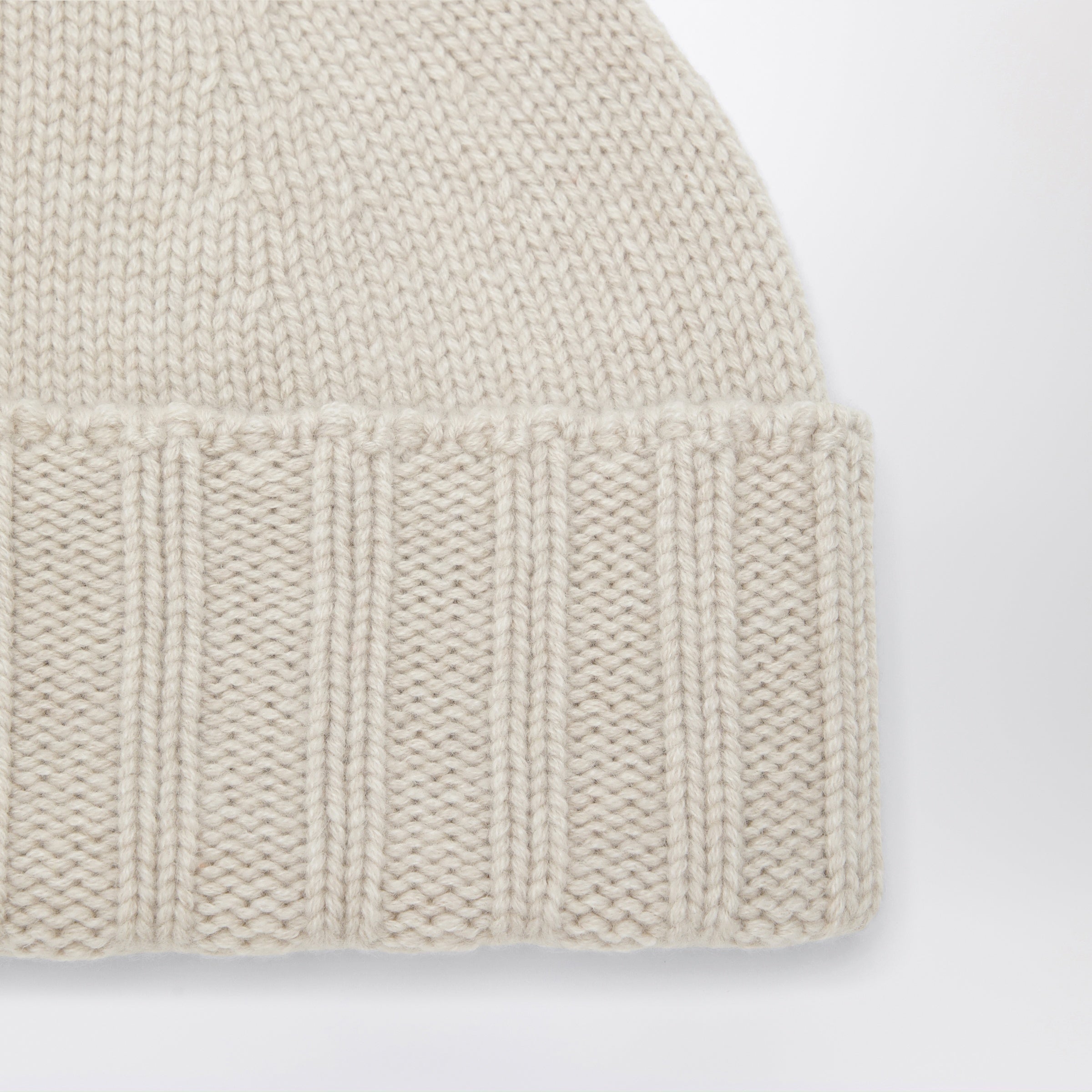 Drumohr White Cashmere Beanie