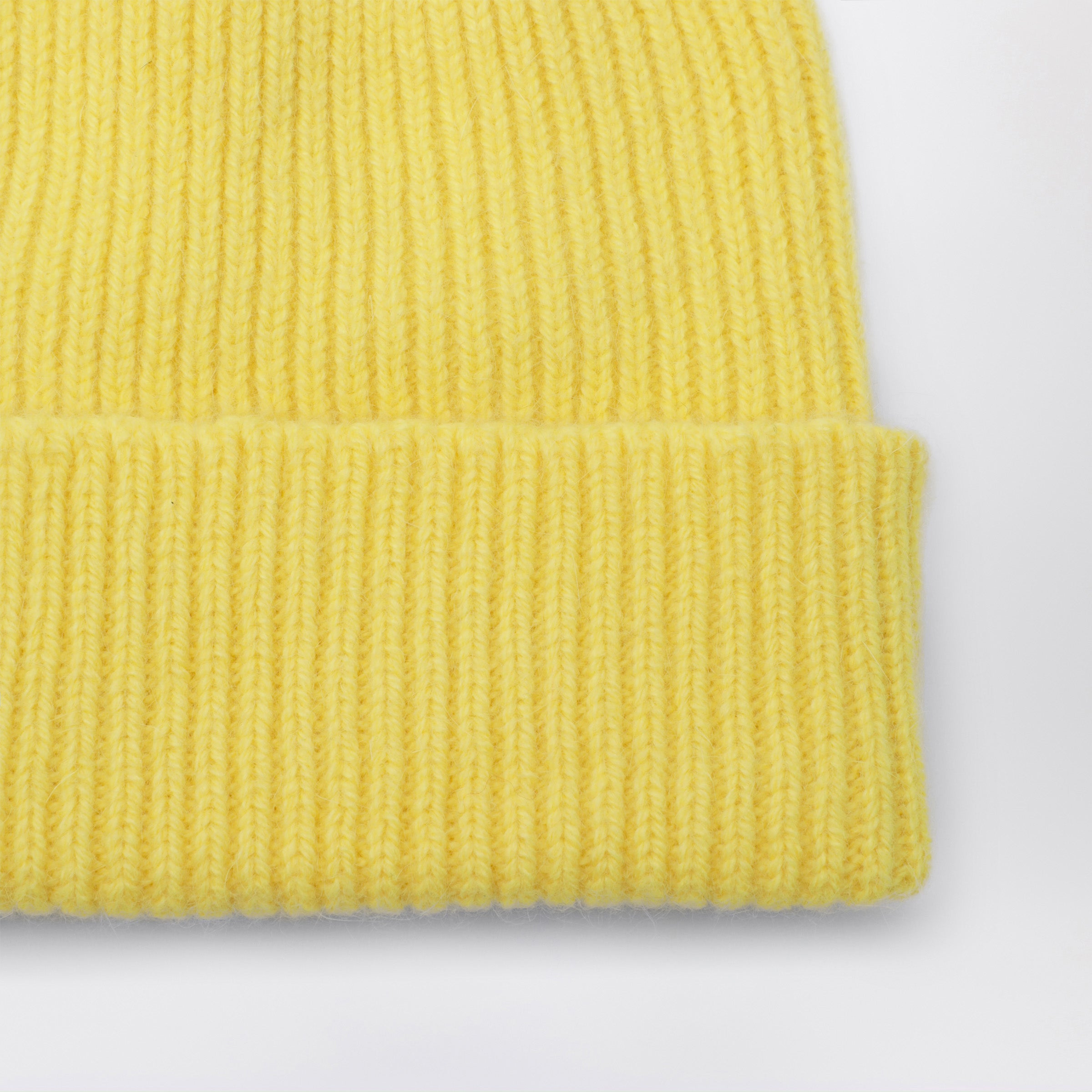 Le Bonnet Beanie In Wool And Caregora In Acid Yell