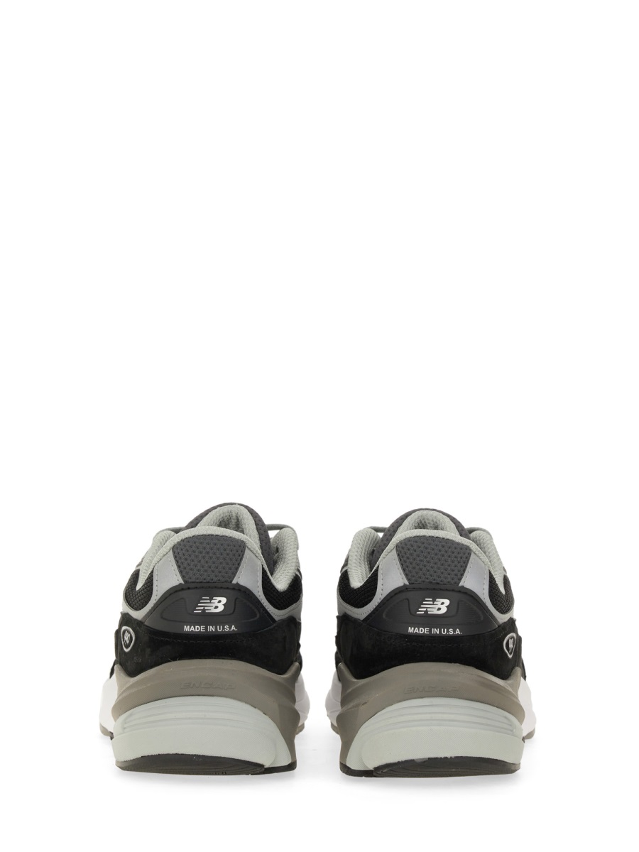 New Balance Black Sneakers