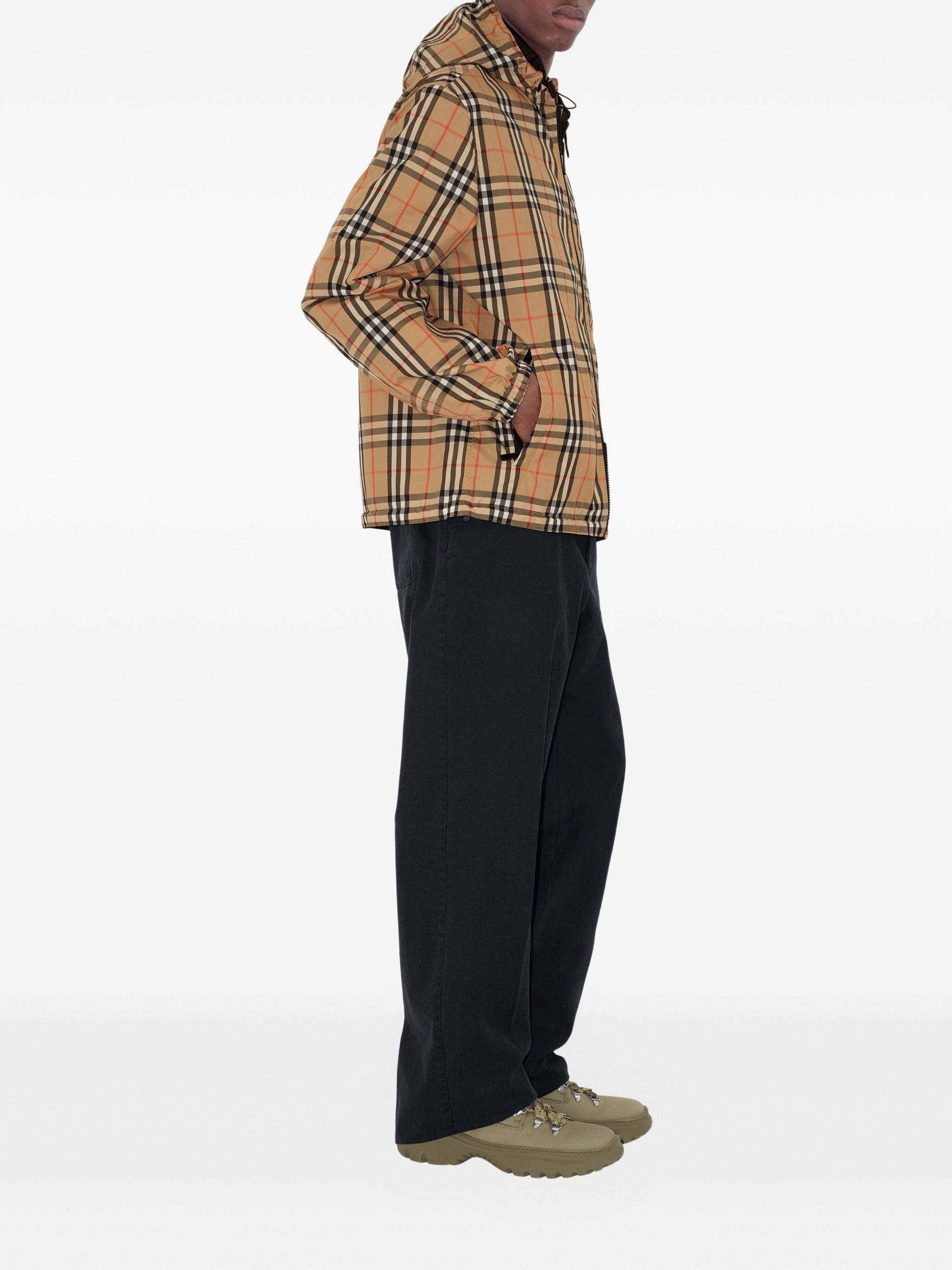 Burberry Newport R