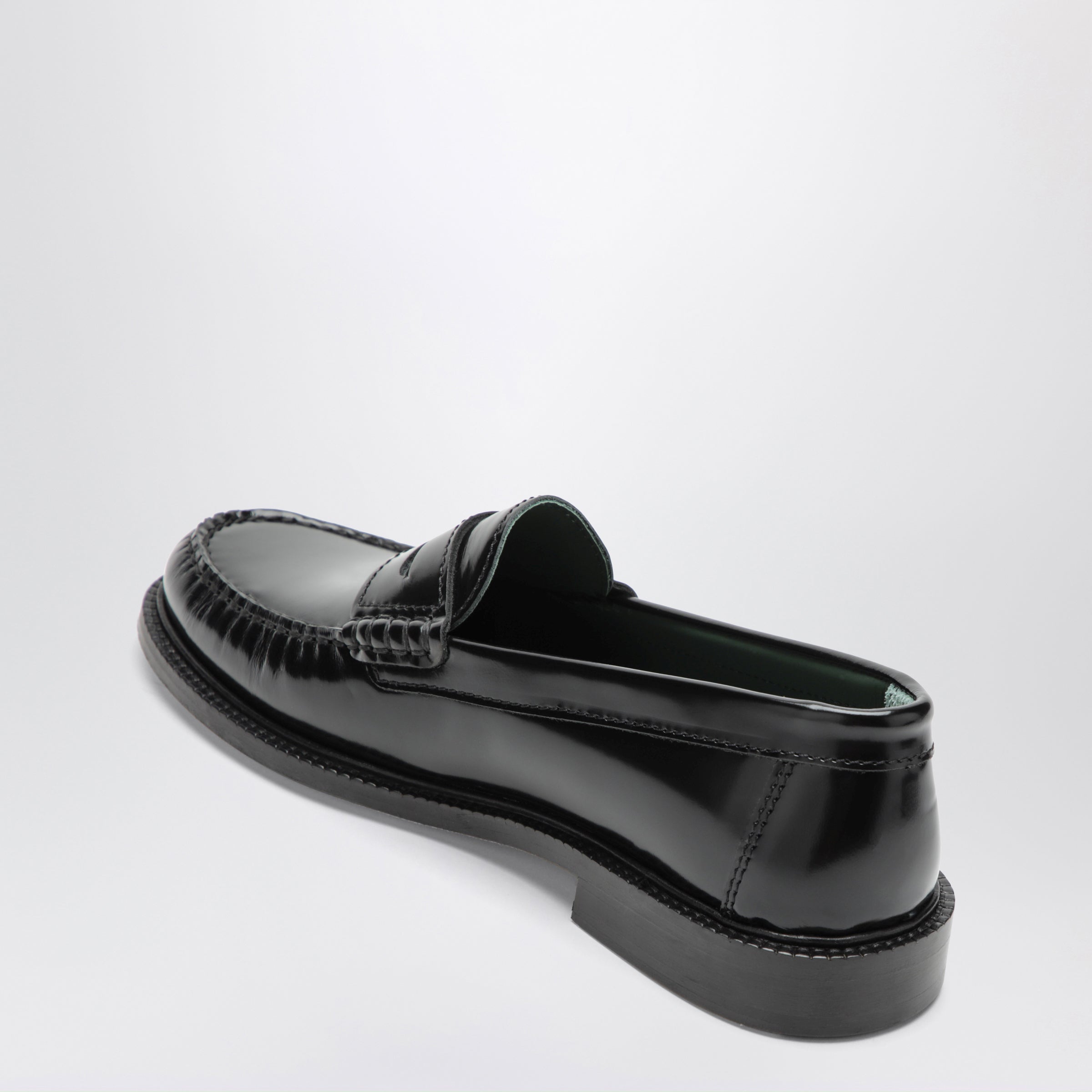 Vinny's The Vibe Loafers In Black Leather