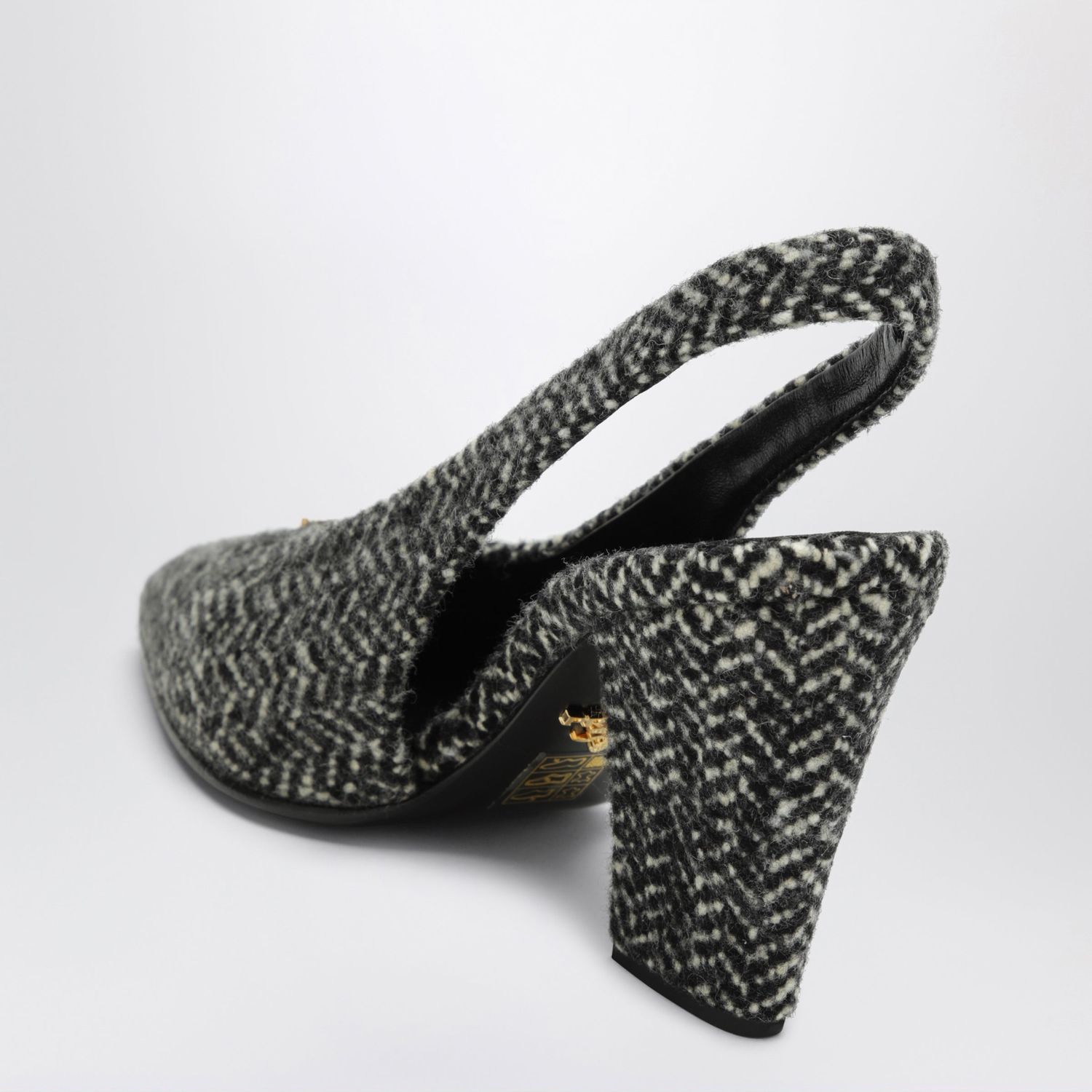 Prada White And Black Slingback Pumps In Chevr