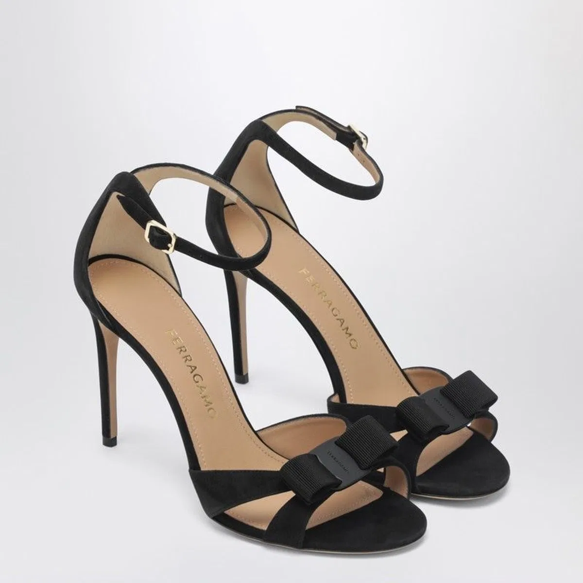 Ferragamo Vara Bow Sandal Black