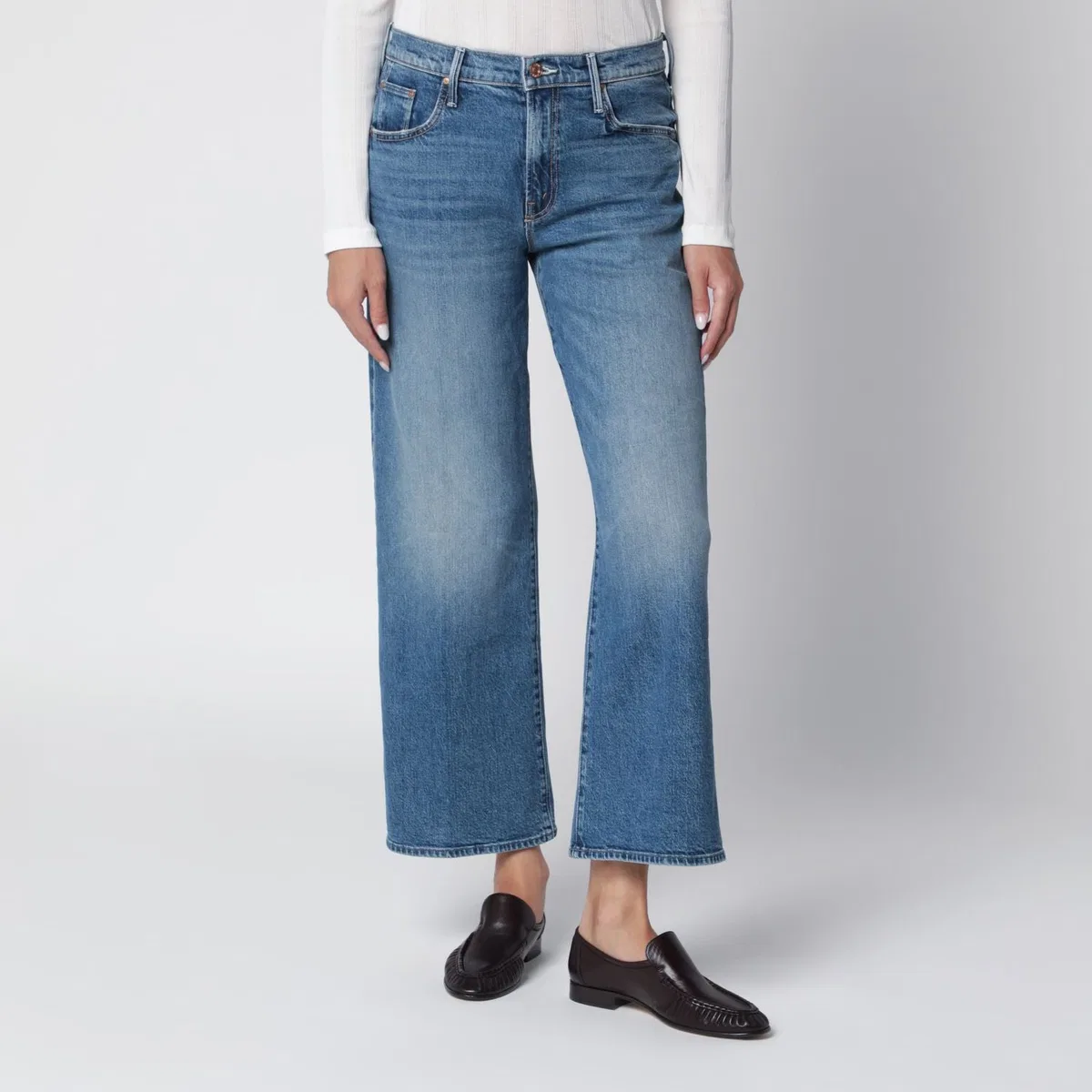 Mother Mid Rise Maven Flood Jeans In Medium Blu