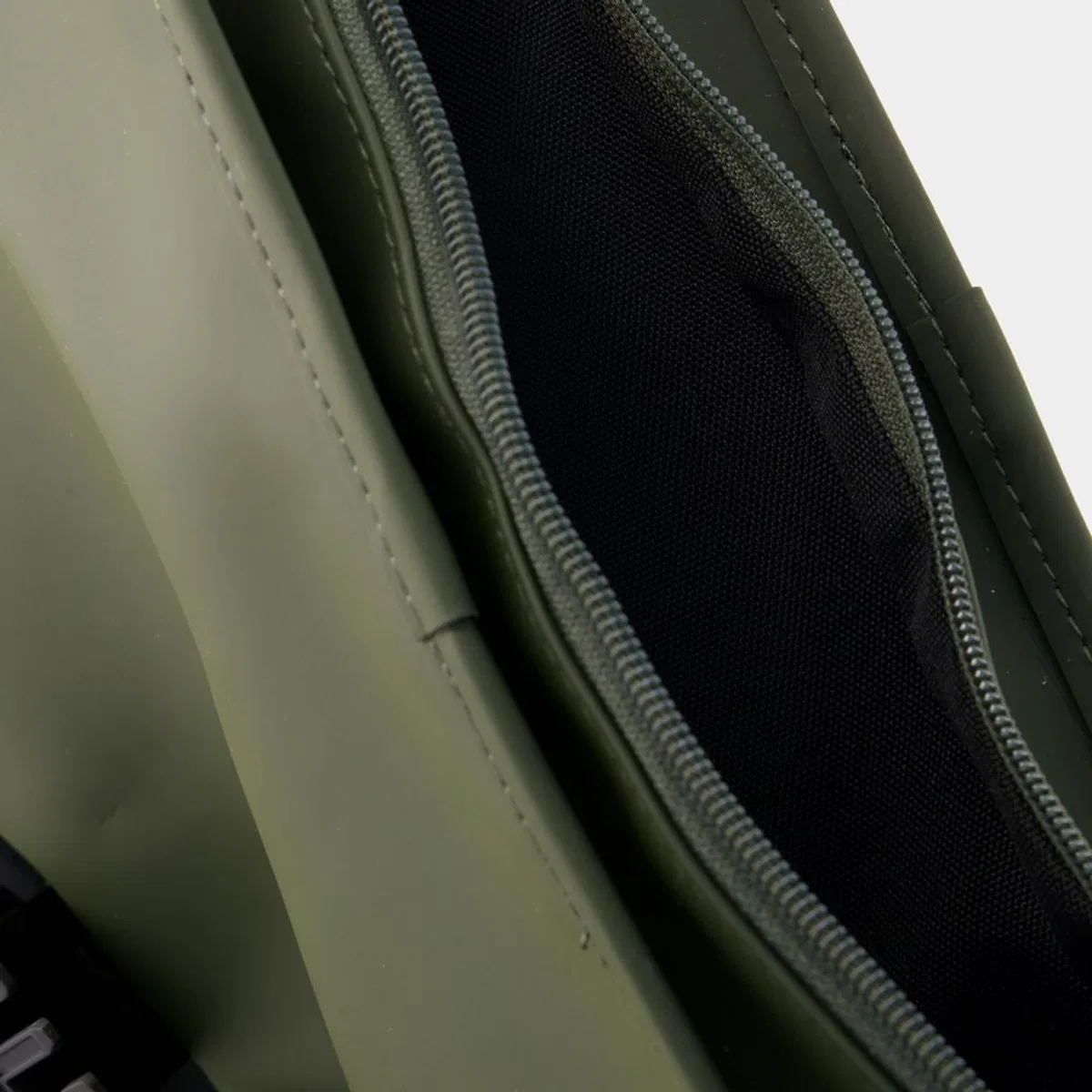Rains Trail Backpack