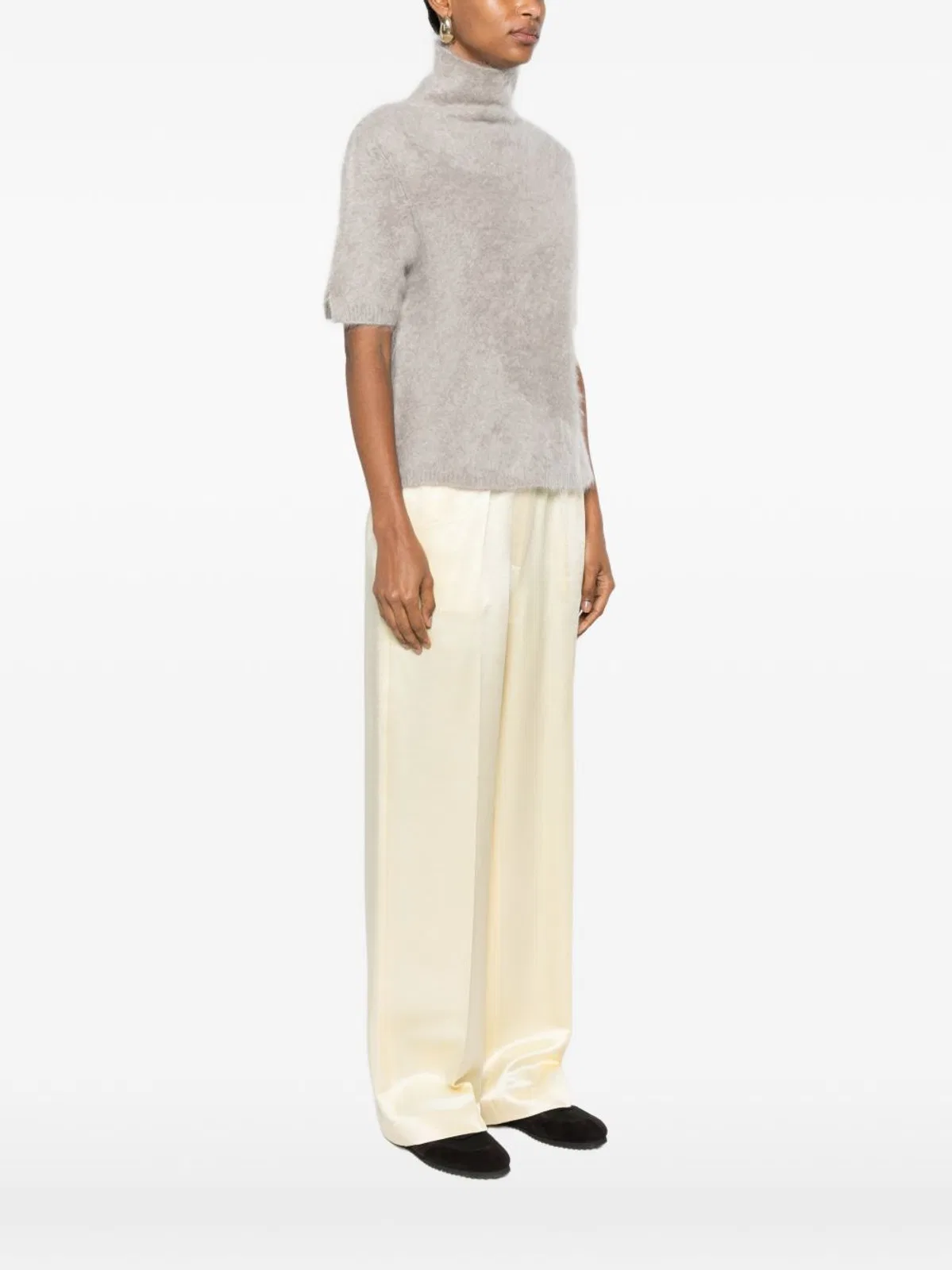 Soft Goat Cashmere Turtle-Neck Sweater
