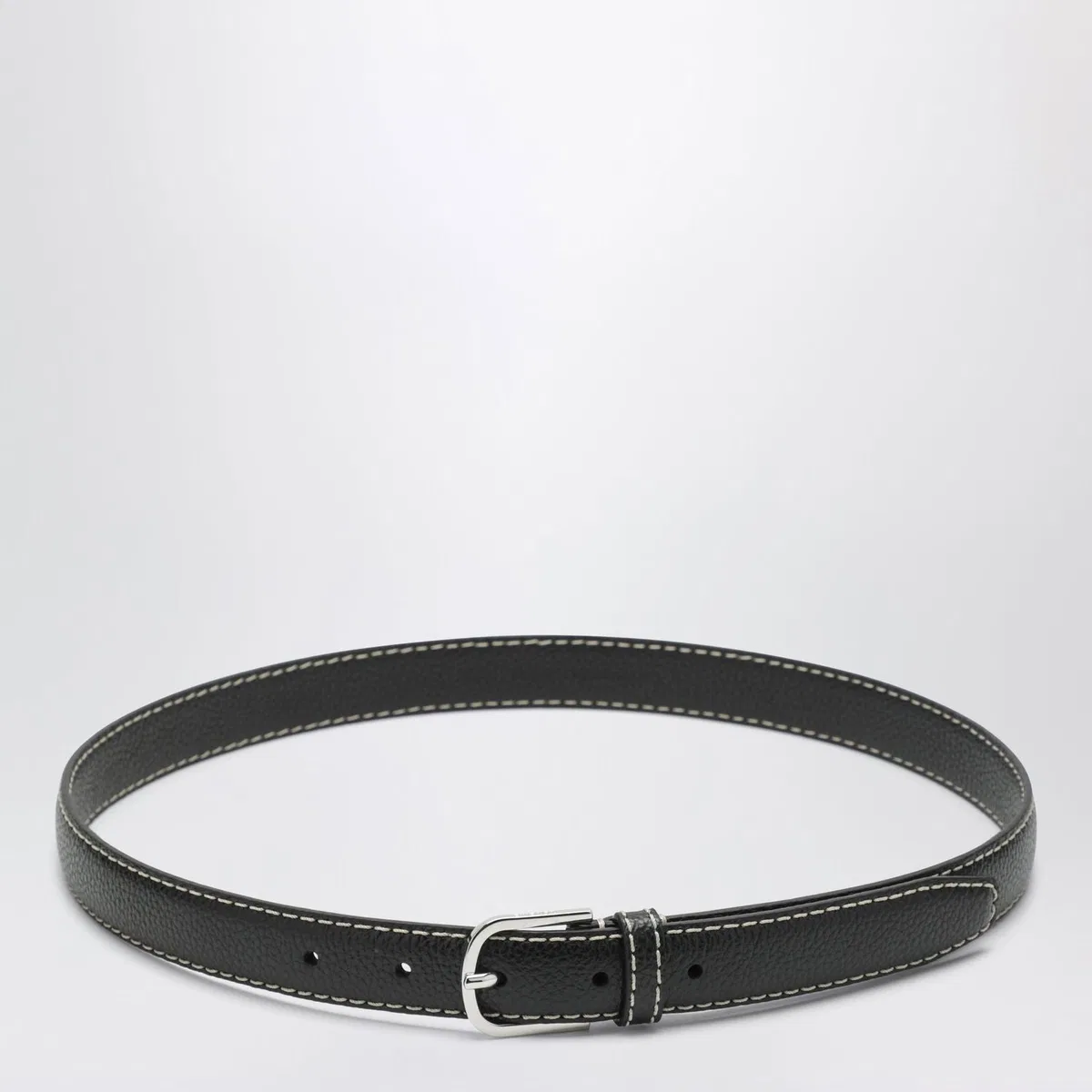 Toteme Slim Hammered Leather Belt In Black