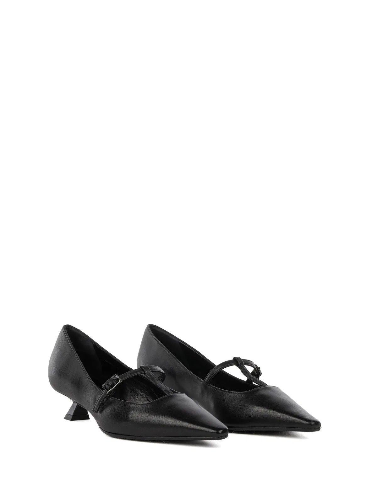 Chantal Decollette Black With Strap, In Black Le