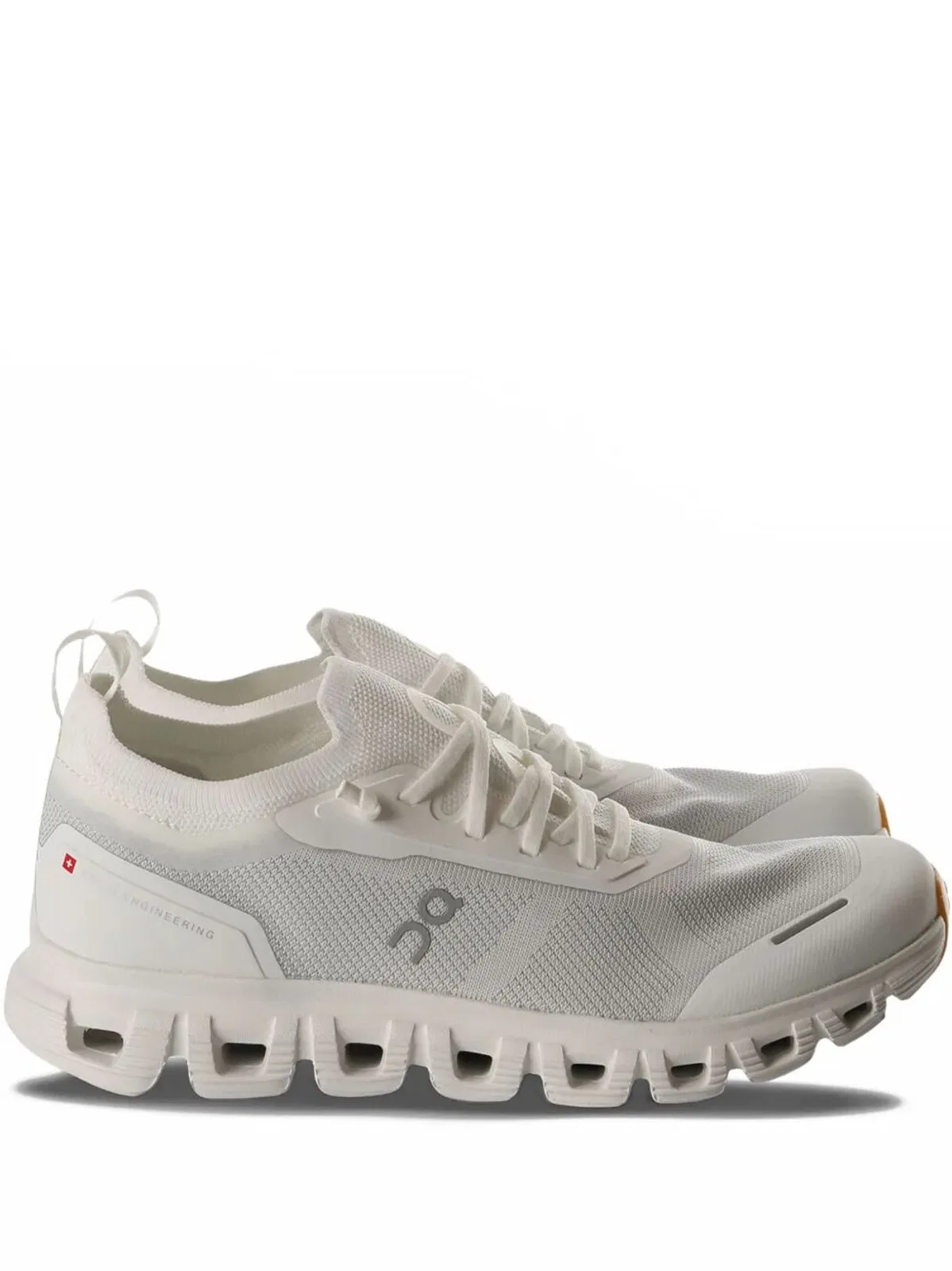 On Running "Cloud 6 Versa" Sneakers