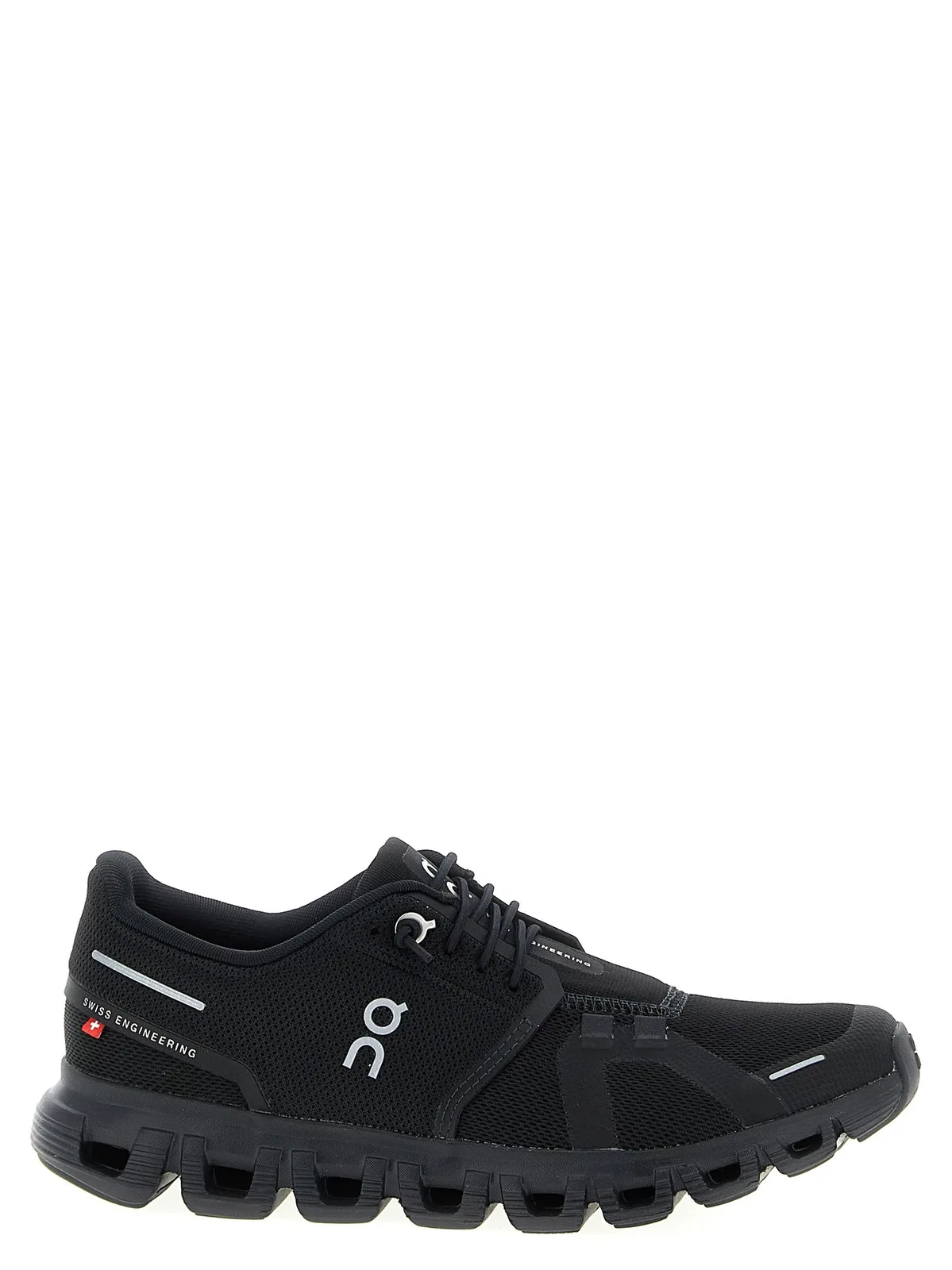 On 'Cloud 6' Sneakers