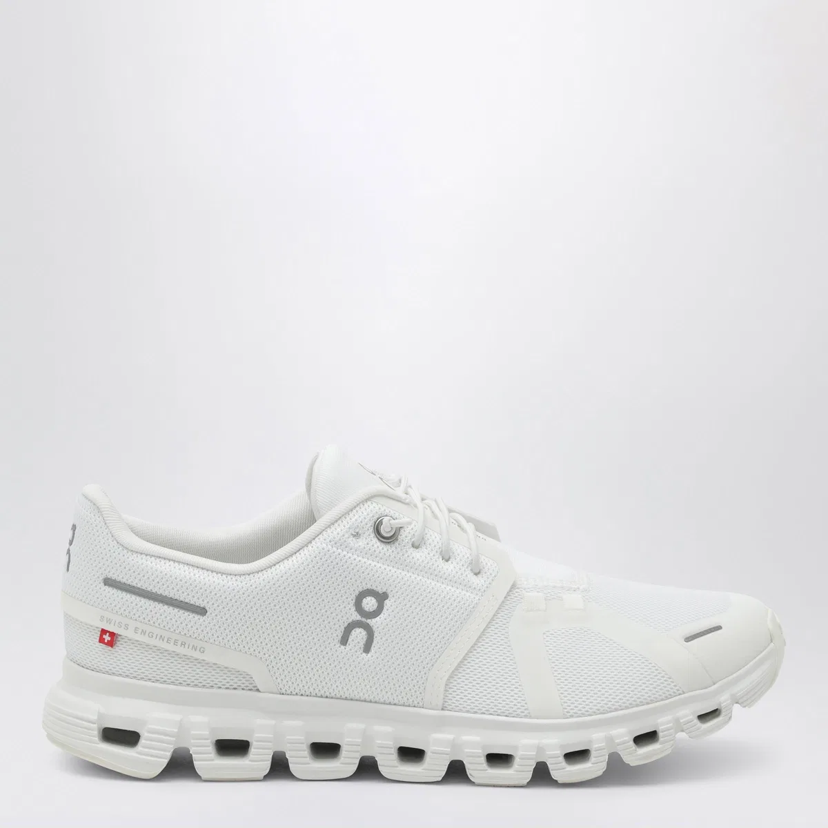 On Cloud 6 Sneakers In White