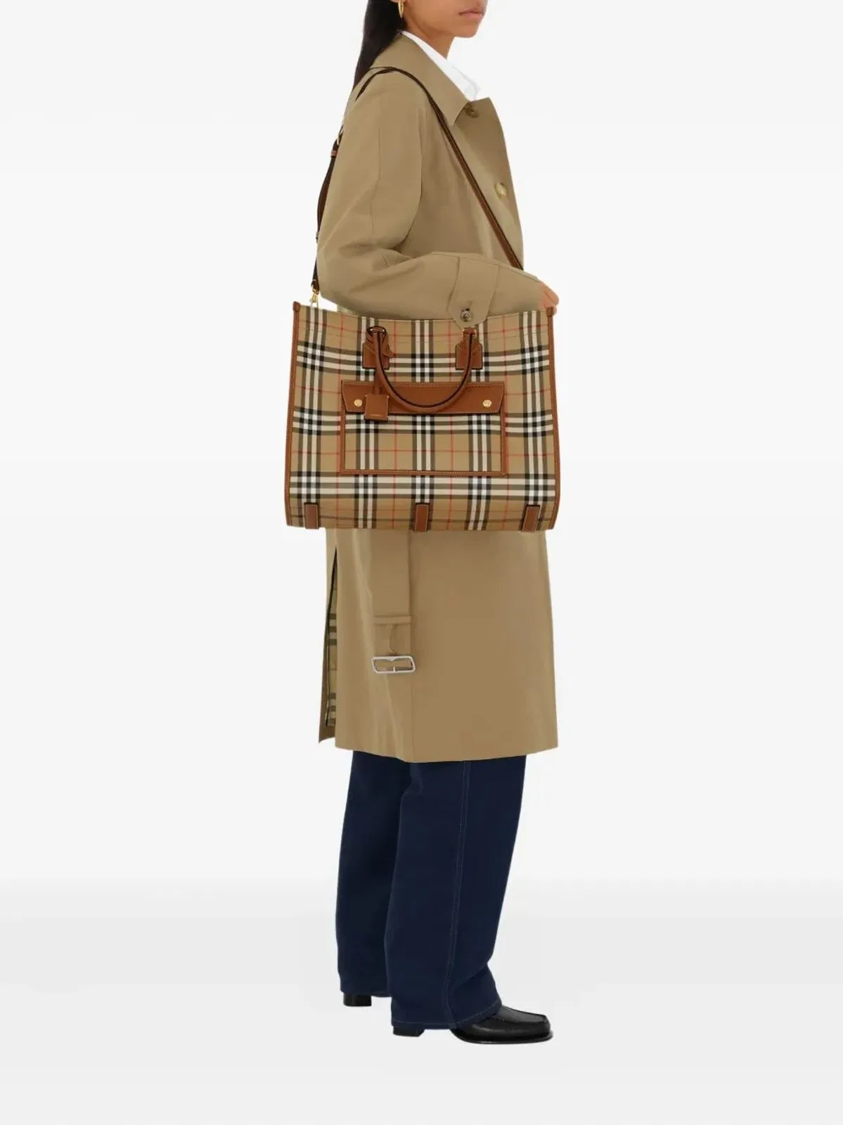 Burberry Ll Md Freya Tote Dfc