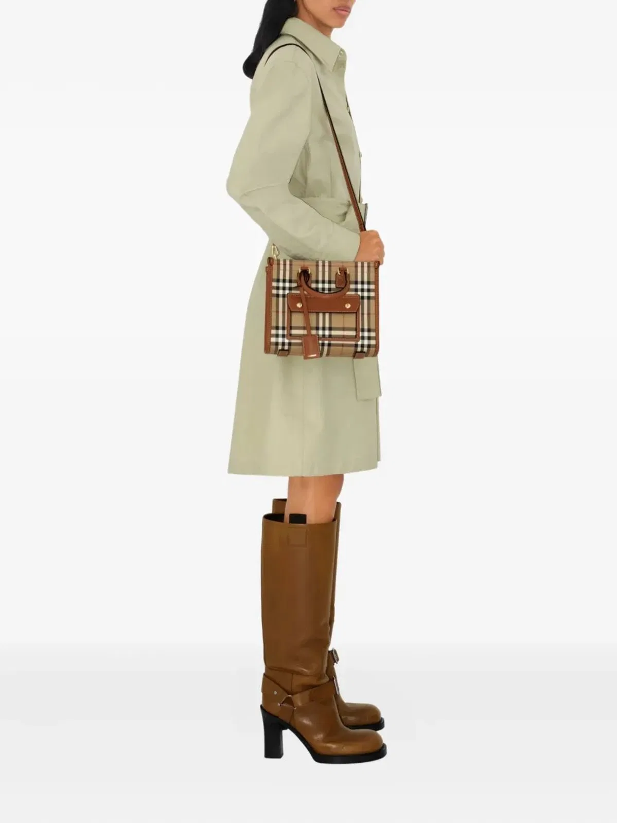 Burberry Ll Mn Freya Tote Dfc