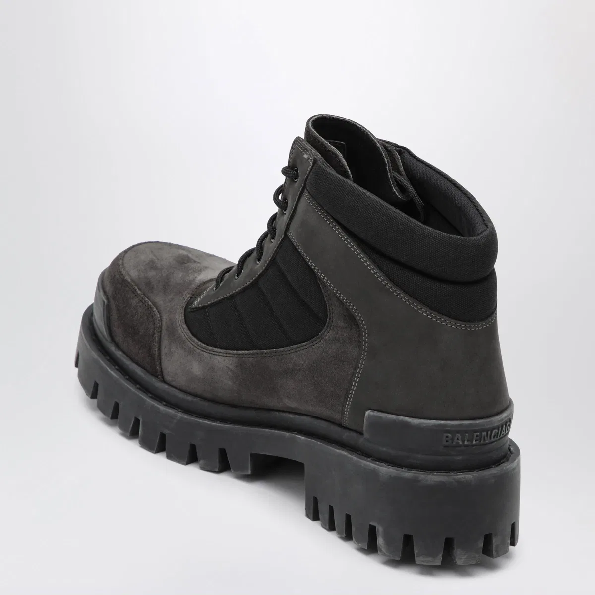 Balenciaga Combat Strike Low Lace-Up Suede Boots Br