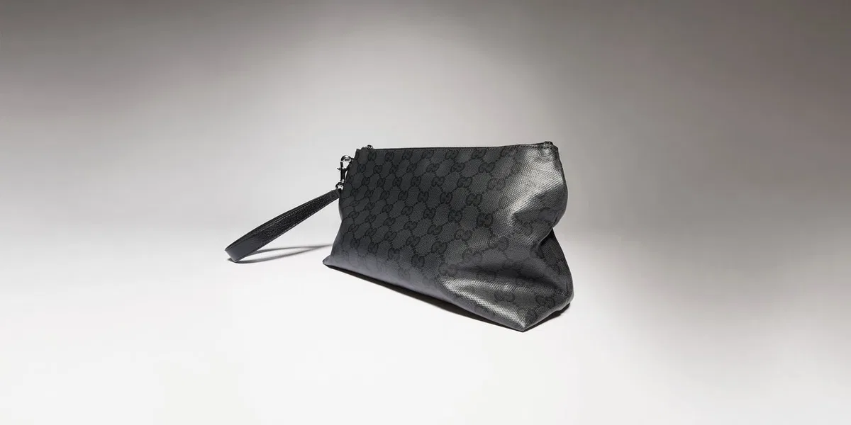 Gucci Wristlet Clutch With Logo Pattern