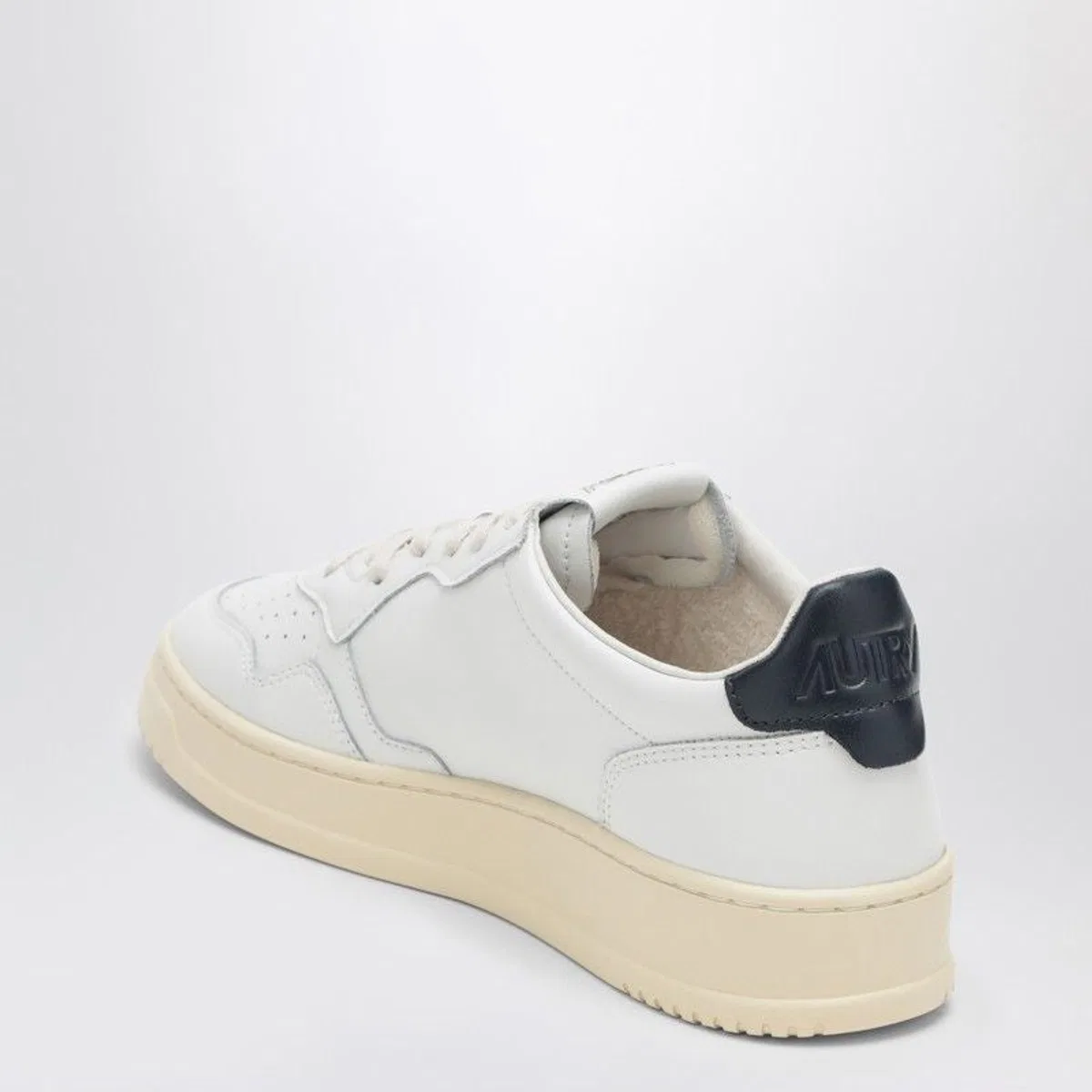 Autry Medalist Low Sneakers