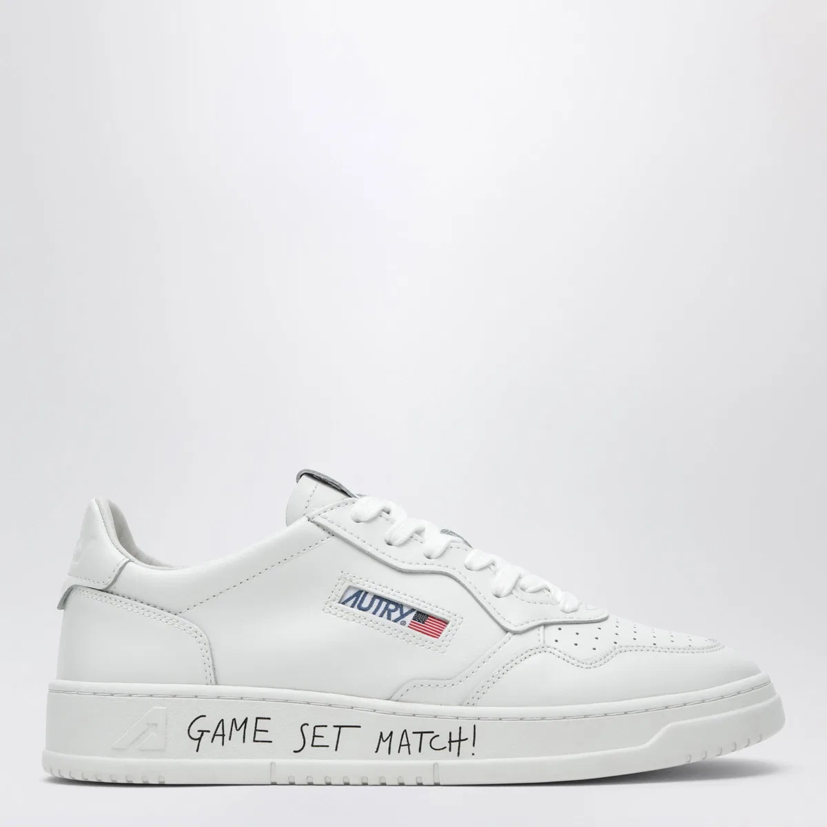 Autry Medalist Low Sneakers In White Leather G
