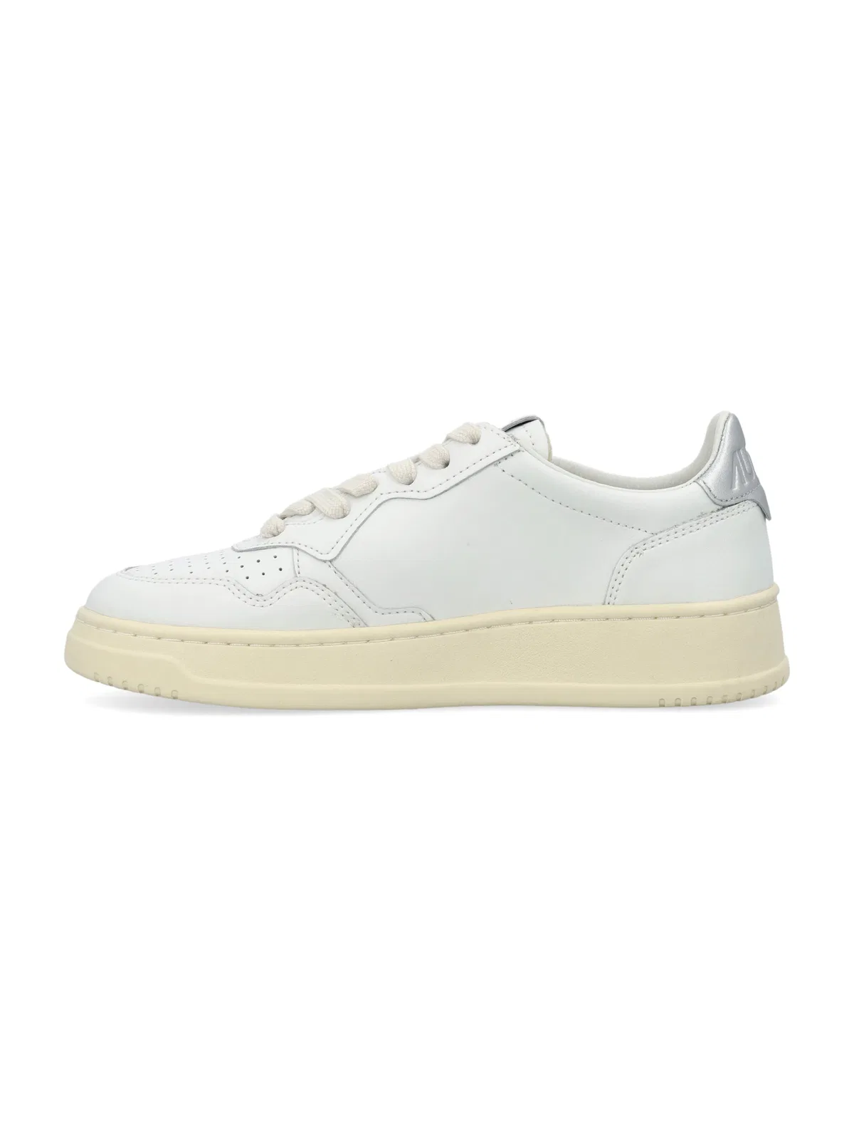 Autry Medalist Low Womenโs Sneakers - White