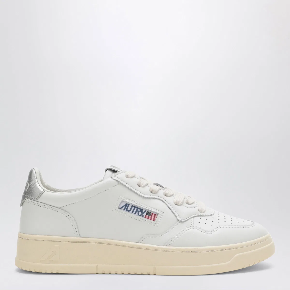 Autry Medalist White/Silver Sneakers
