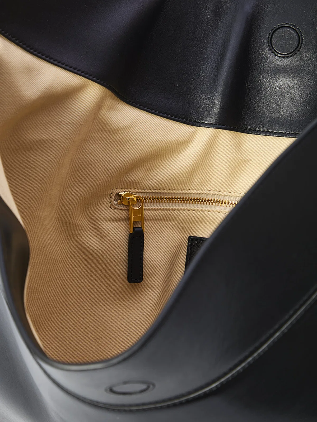 Jacquemus The Ovalo Bag