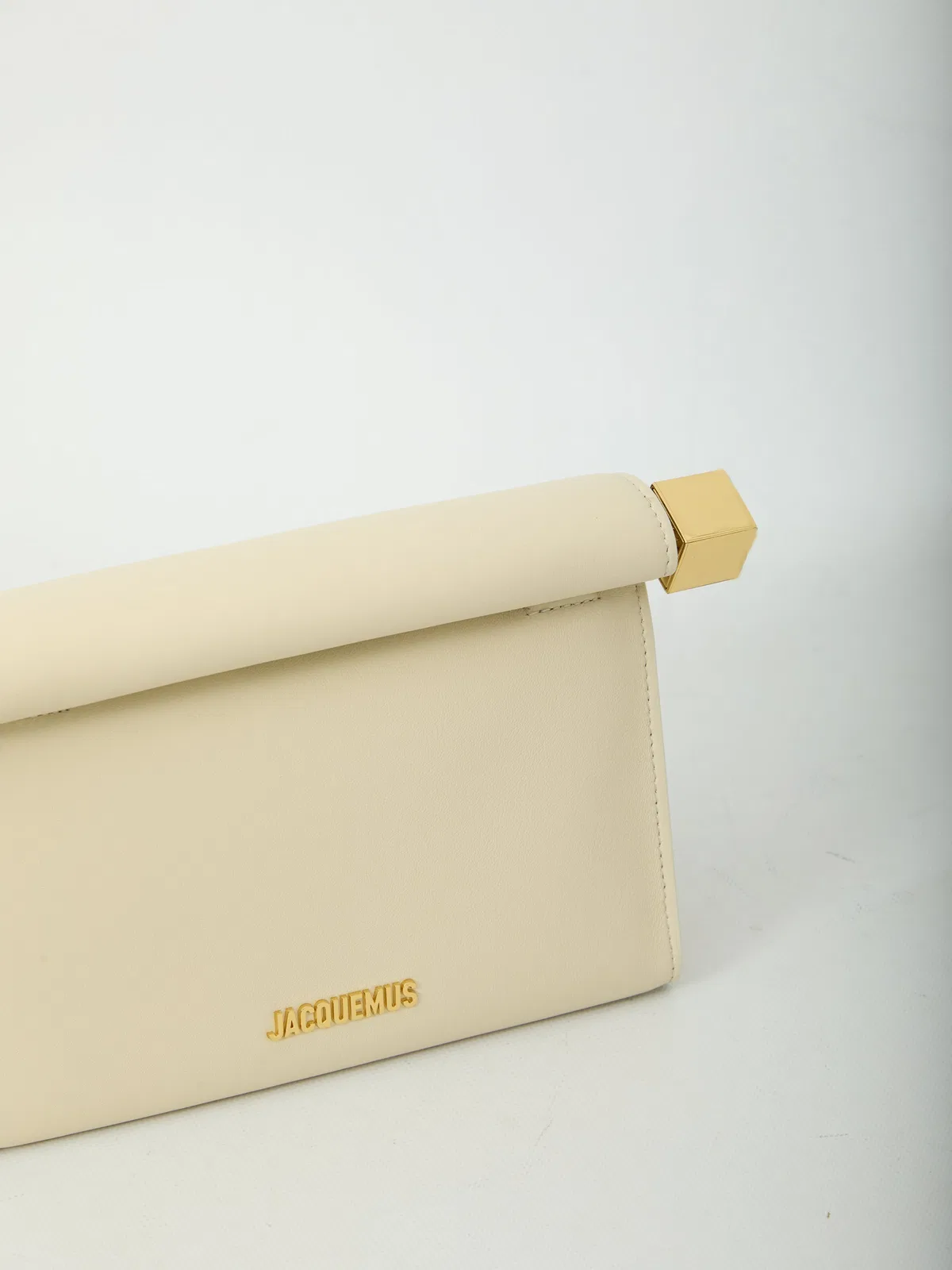 Jacquemus Le Sac Rond Carre Leather Clutch