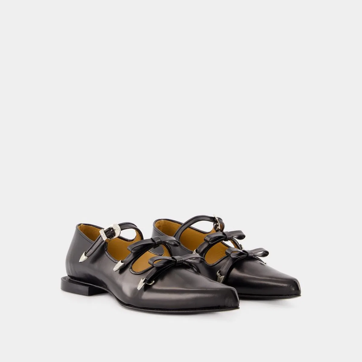 Toga Pulla Aj1344 Ballerinas