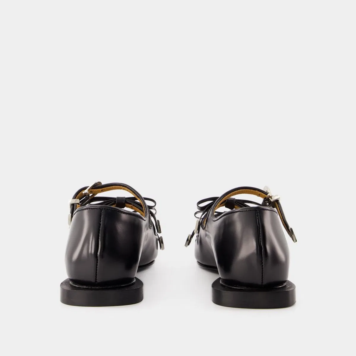 Toga Pulla Aj1344 Ballerinas