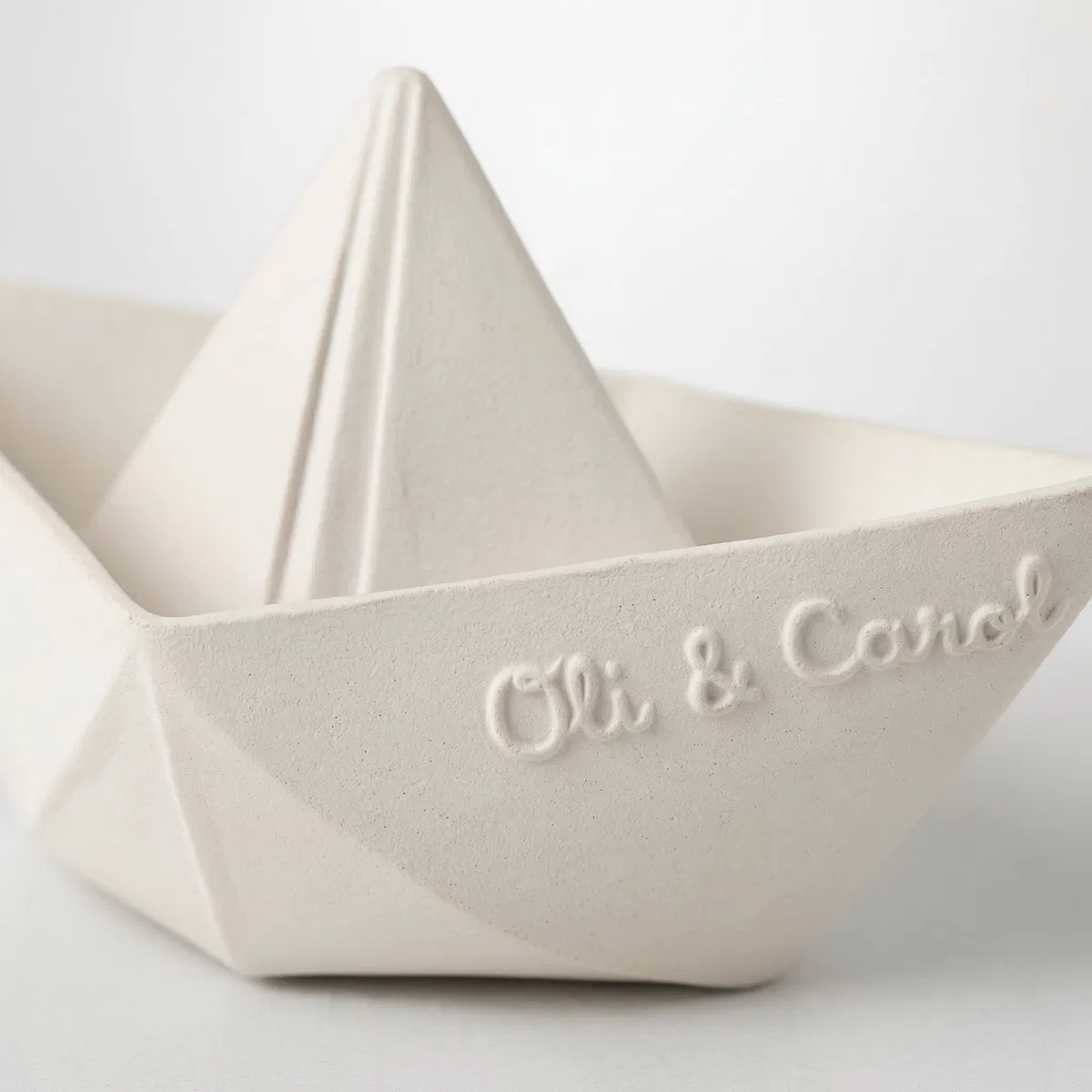 OLI Carol Oli&Carol Origami Boat Bath Toy Vanilla