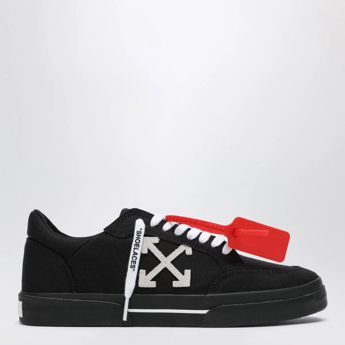 Off-White Black/White Vulcanized Low Sneakers