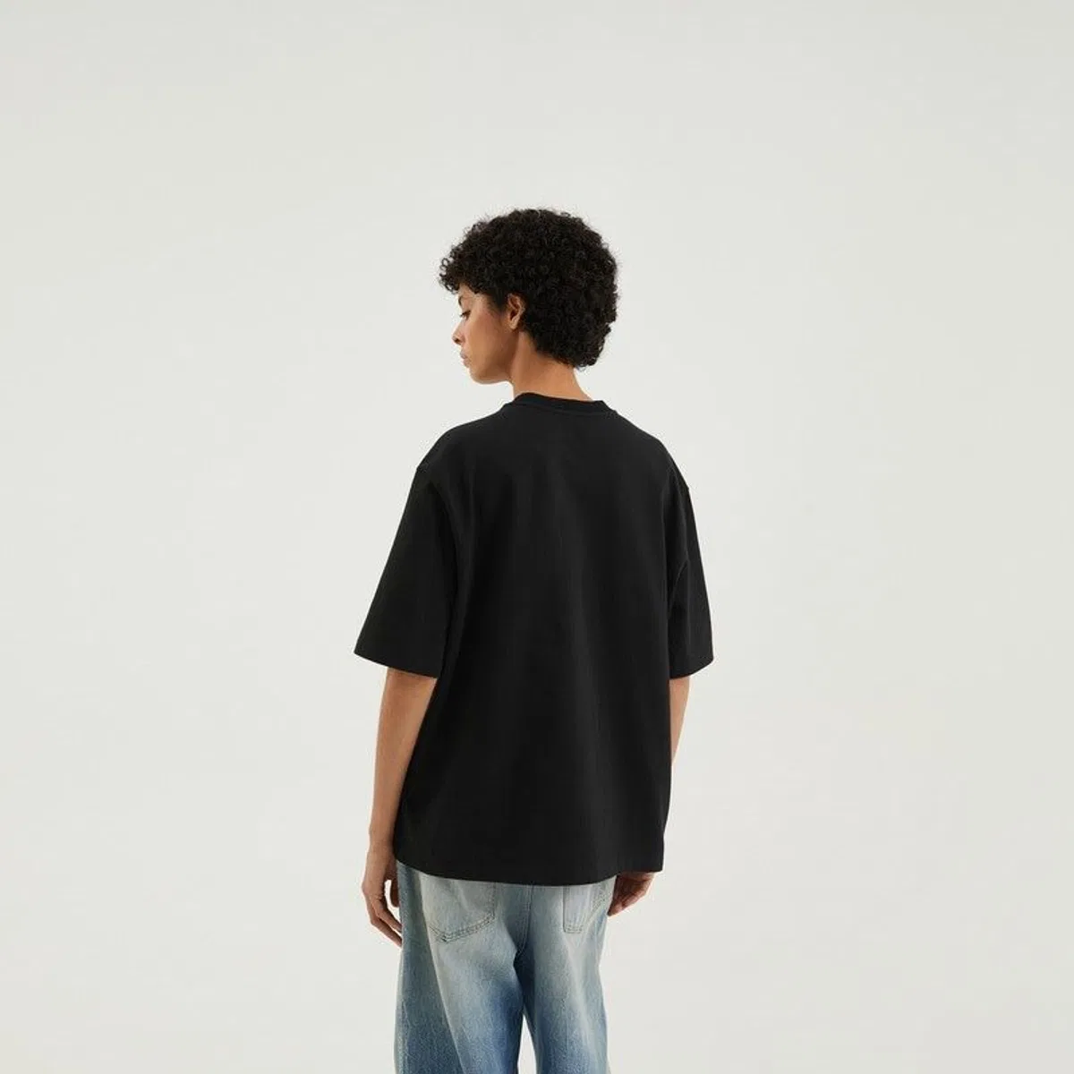 1989 studio S/S Tshirt Black