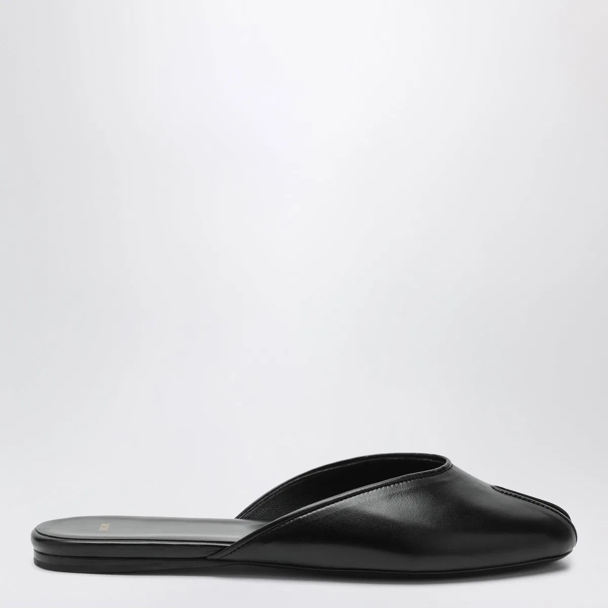 Jude Date Low Sabot In Black Leather