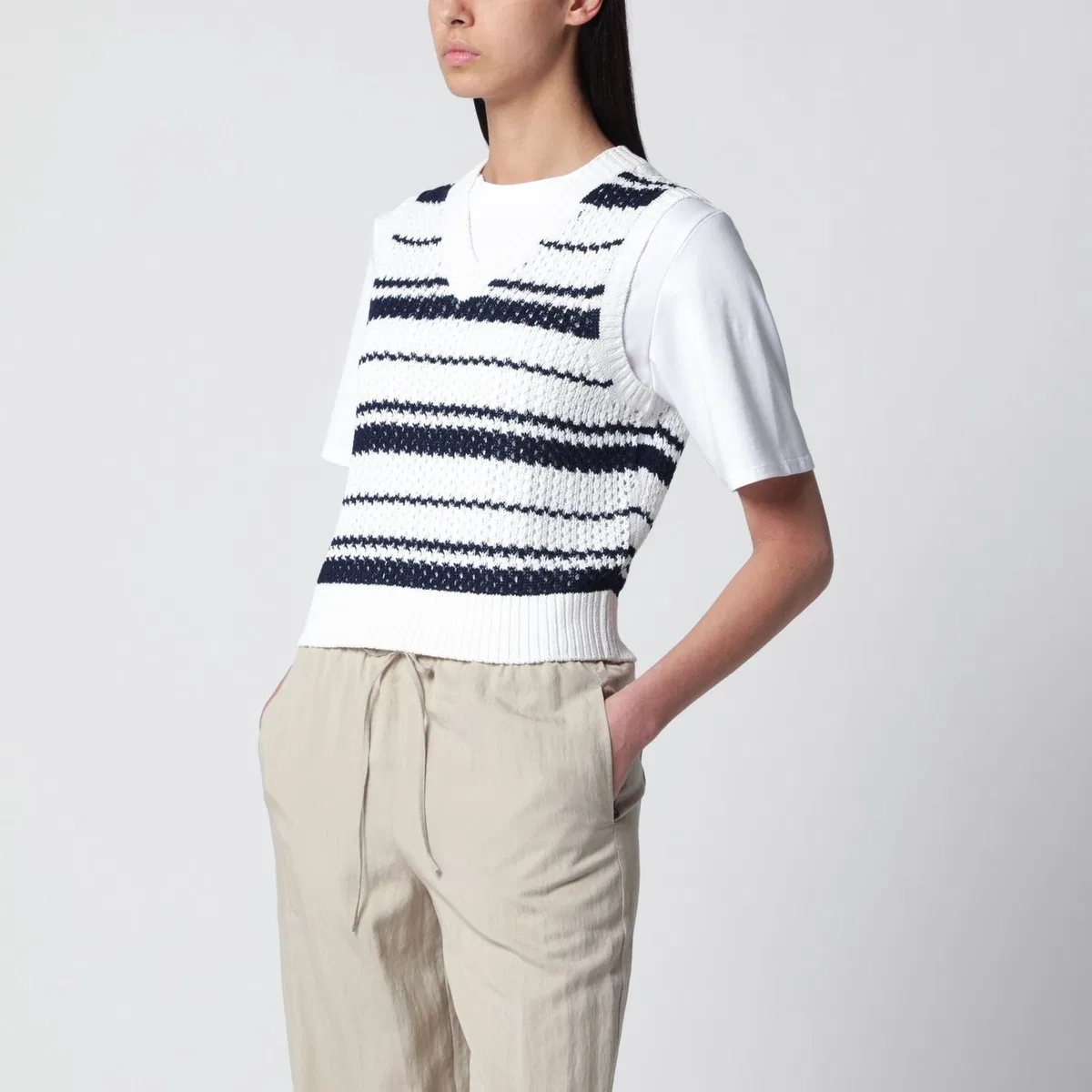 Dunst White/Navy Blue Striped Crocheteffect Ve