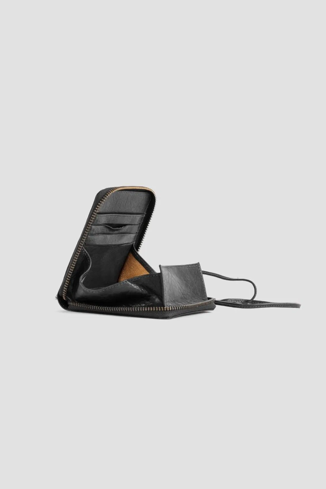 Bea Mombaers Zip Wallet